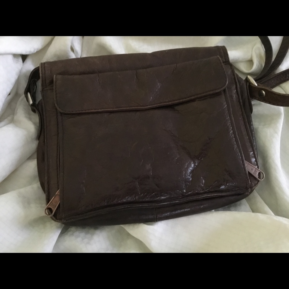 The easiest to wear, grab n go leather purse